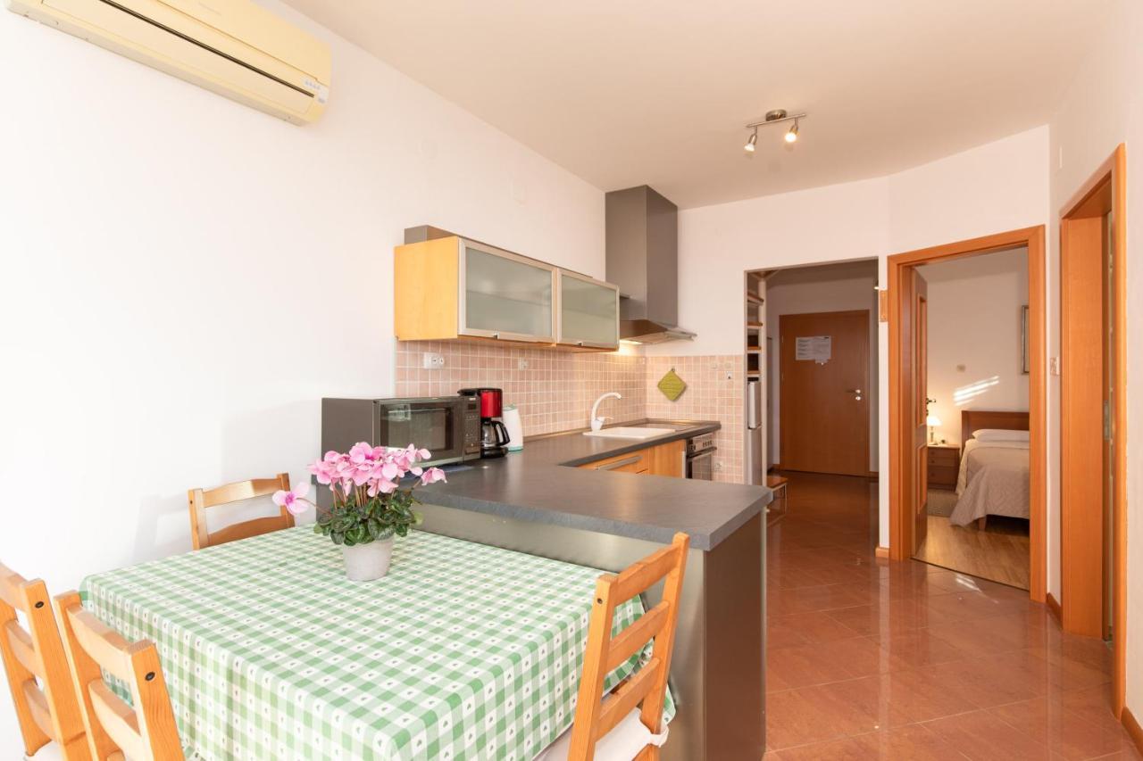 Apartments Bella Vista Veglia Exterior foto